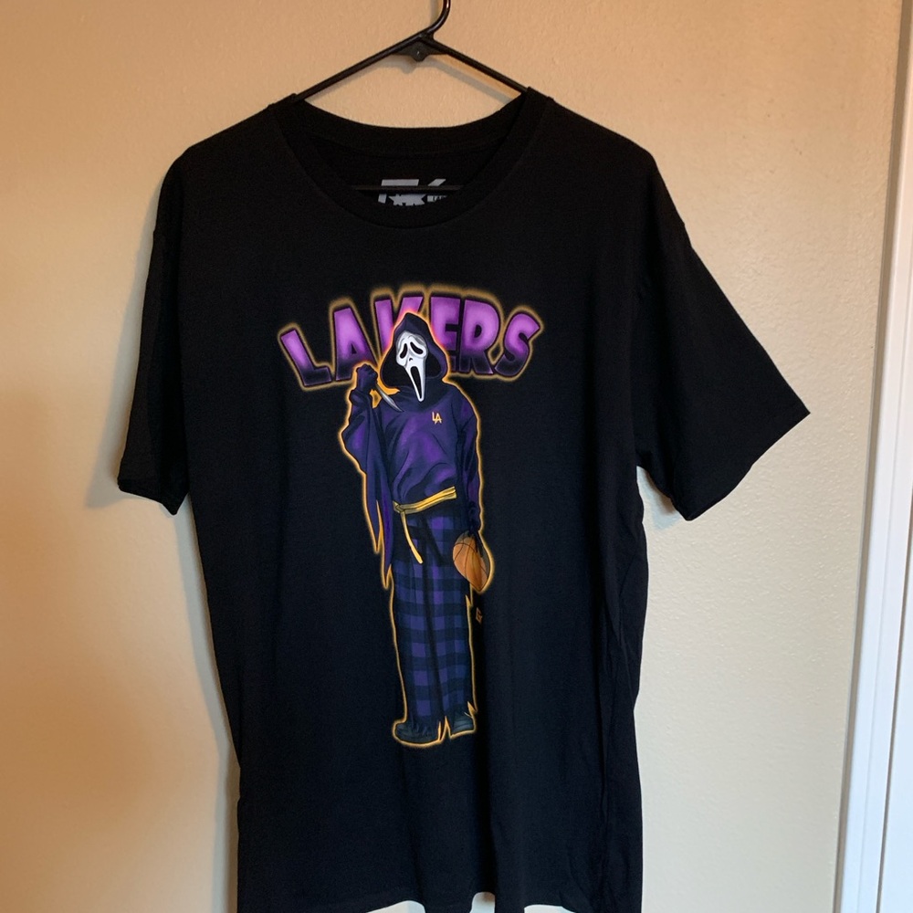 Scream Movie Lakers Men Shirt Large Cotton Polyester. Good Condition.